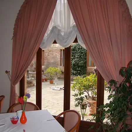 호텔 도무스 실리오타